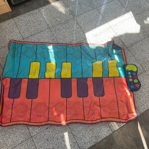 B toys music play mat good condition